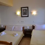 Plaka 3* Skála Kallirákhis