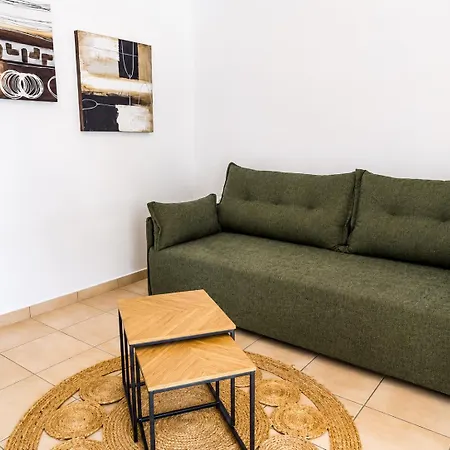 Aparthotel Plaka 3*